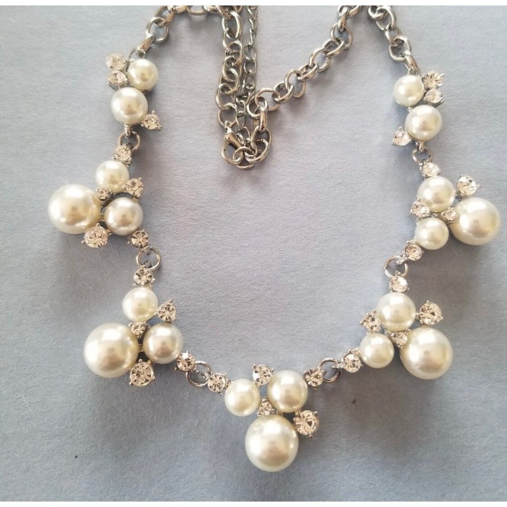 Vintage pearl and faux diamond necklace / silvertone wedding necklace